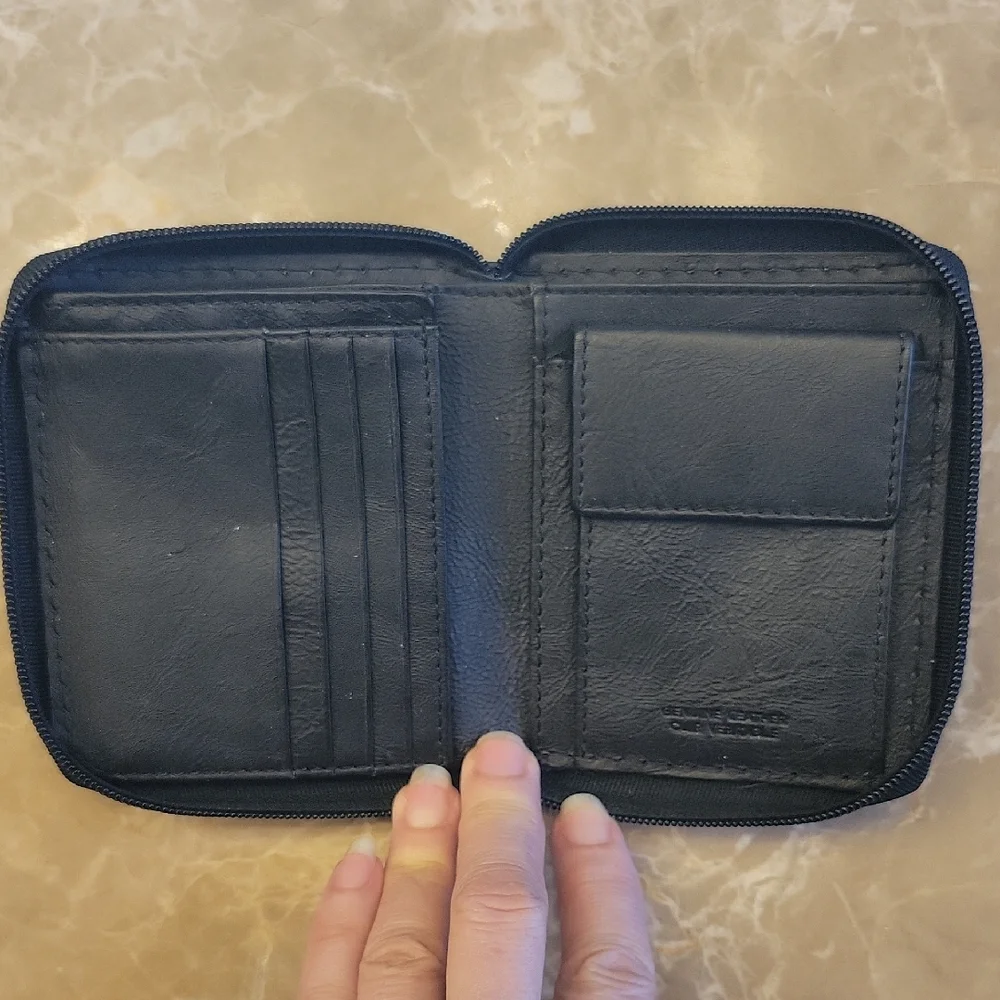 100% Black Leather Card Holder/Billfold